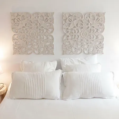 Old Fence - By Mayoral Lisboa